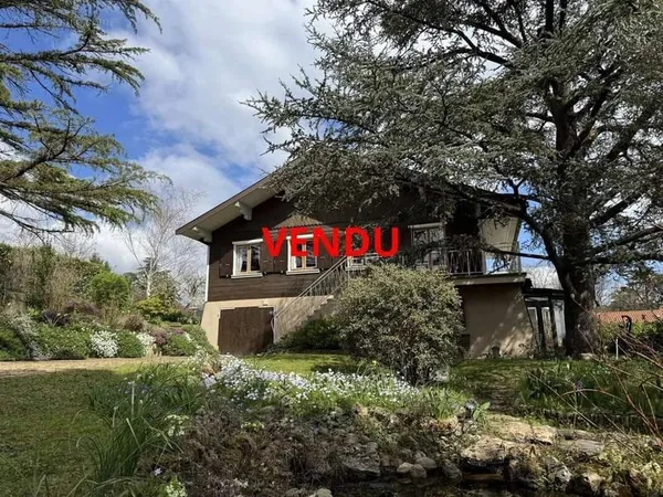 EXCLU ! Maison sur 1039 m² de terrain