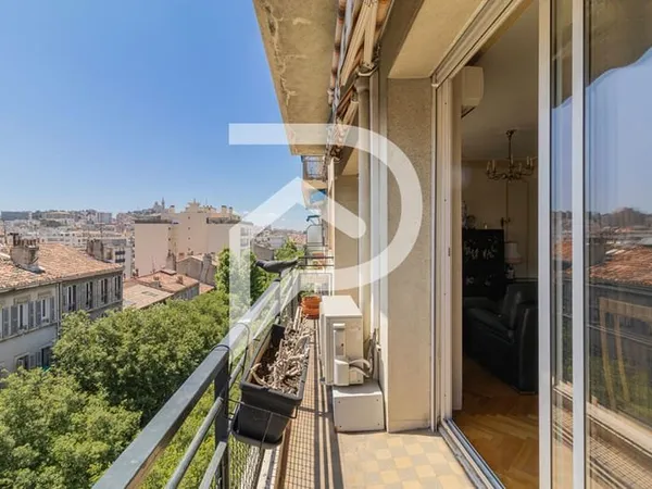 CASTELLANE - MARSEILLE 13006 - CHARMANT T3 AVEC BALCONS A VENDRE 76 m2 + Box