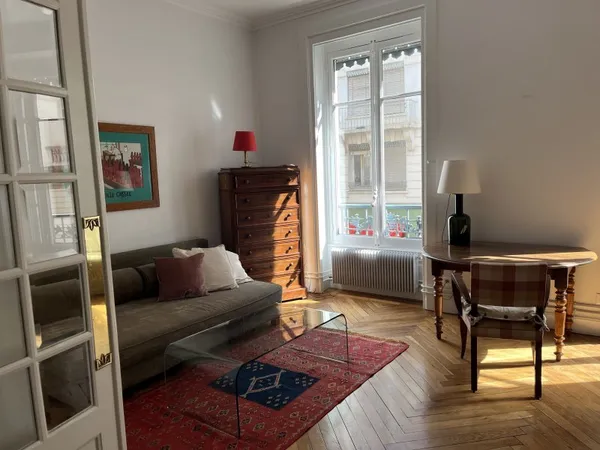 Loue appartement meublé et rénové