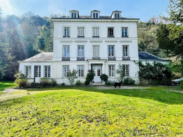 Maison 10 pièces 364 m²