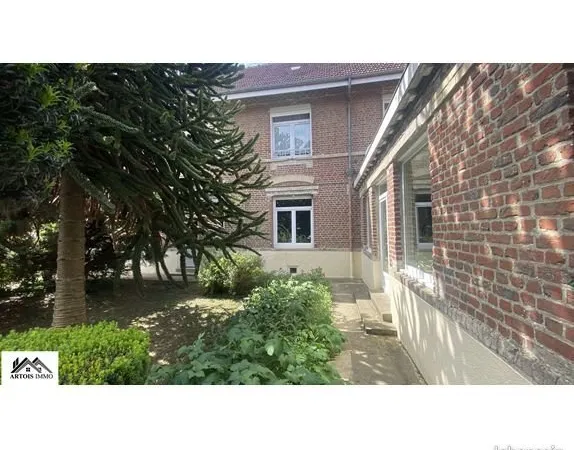 Maison 9 pièces 232 m²