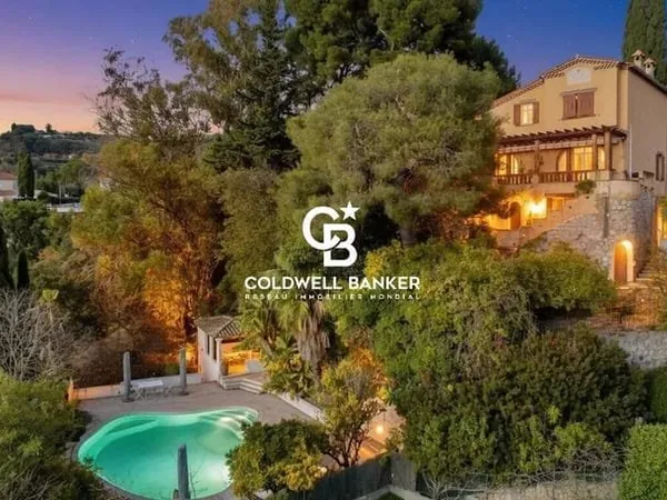 Propriété de charme avec piscine, vue mer et possibilités d'extension - Secteur Gairaut