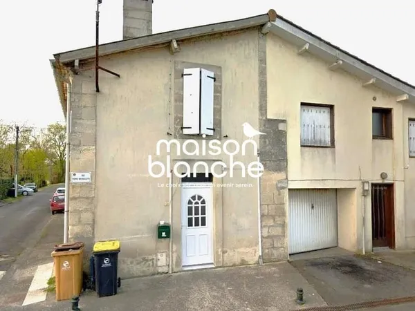 MAISON DE VILLE