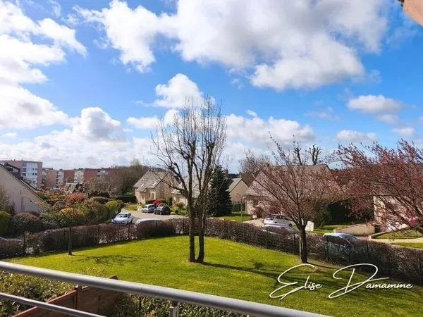 Nouveauté - Appartement lumineux avec terrasse et stationnement dans un environnement calme et verdo