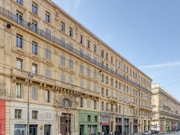 Studio 1 pièce 28 m²