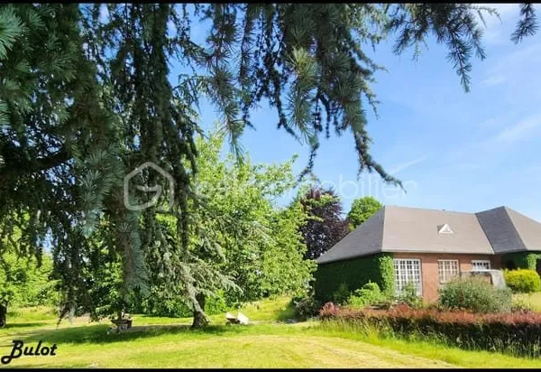 Maison individuelle en plain-pied, située sur une magnifique parcelle de 5000 m2