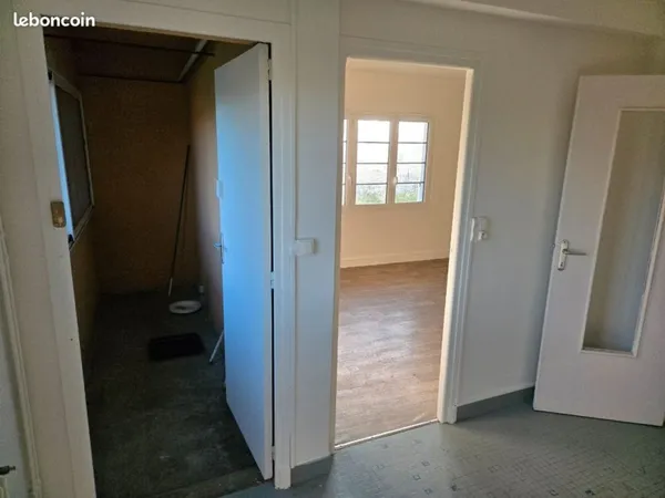 Grand studio a vendre