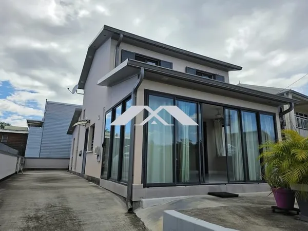 Maison individuelle contemporaine Basse terre