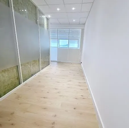 Bureaux 7 pièces 135 m²