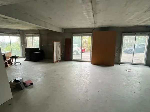 ENTREPOT - LOGISTIQUE 246 m² CEYRAT