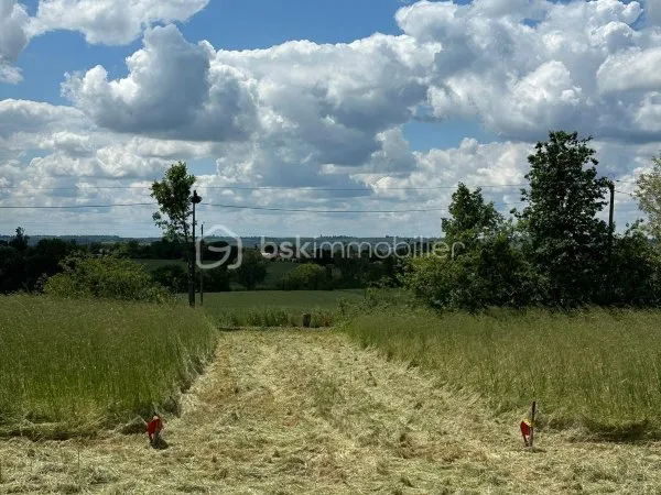 Terrain 1094 m²