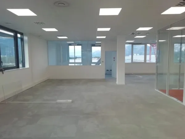 BUREAUX - 407 m2