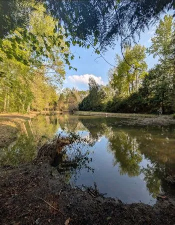 Plan d'eau Vente Bruyères-et-Montbérault   70000€