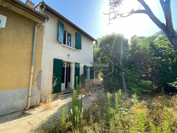 Ensemble immobilier proche des commodités