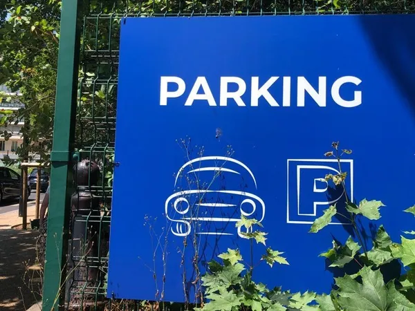 Parking a vendre