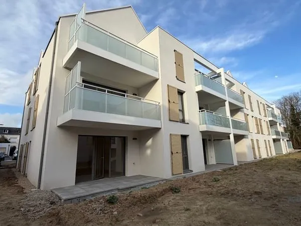 Bel appartement neuf avec jardin dans le centre-bourg d'Erdeven