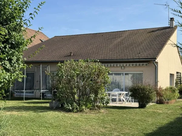 Maison individuelle de 10 pièces