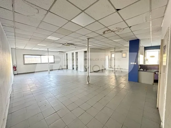 Bureaux 220 m²