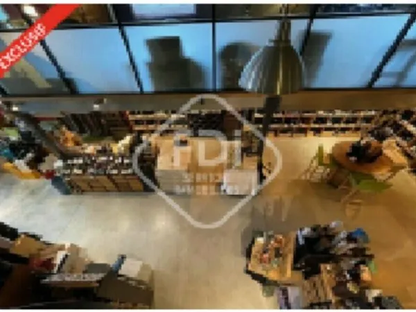 Local commercial 455 m²