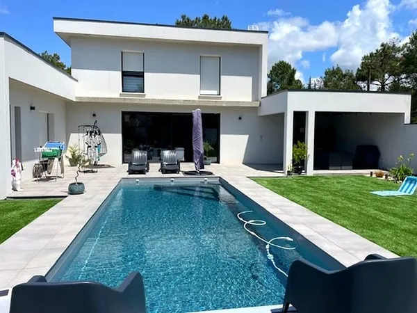 SAINT JEAN DE MONTS, villa 146m², 4 chambres, garage, jardin et piscine.