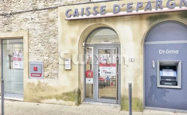 Local commercial centre ville TAULIGNAN