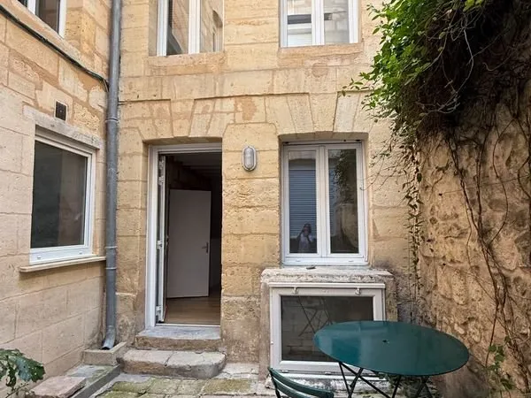 Petite maison T2 Bis Bordeaux centre