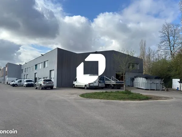 Local d'activité 215 m²