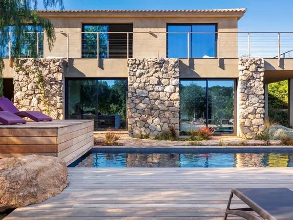 Maison 8 pièces 314 m²