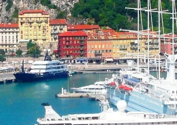 RESTAURANT PORT DE NICE