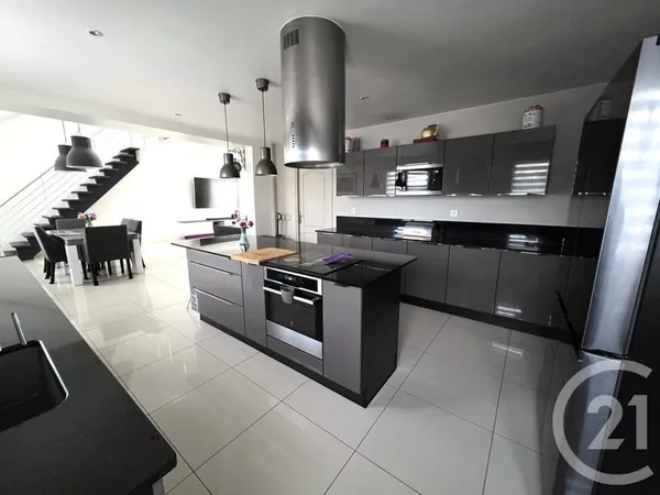 Maison 5 pièces 137 m²