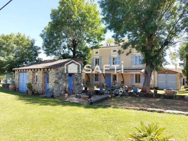 Propriété de 634 m² sur un terrain de 5329 m².