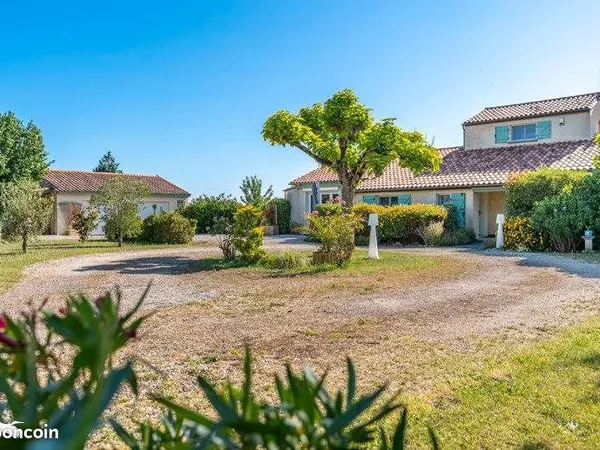 Villa 4 pièces 135 m²