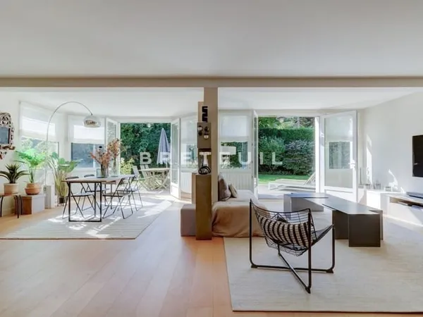 Garches Maison contemporaine avec jardin