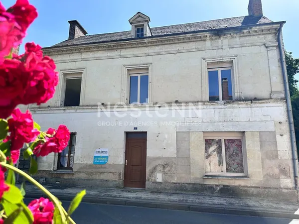 Vente maison spacieuse en pierre de Loire de 149 m² à Saint-Pierre-du-Lorouër (72150)
