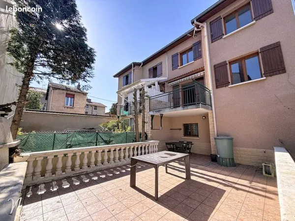 Maison 6 pièces 109 m²