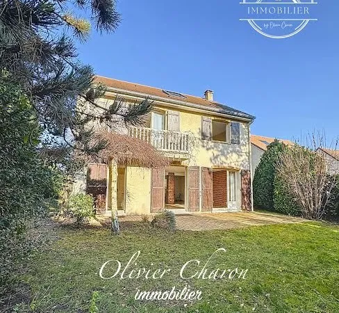 Maison 8 pièces 182 m²