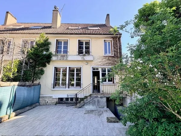 Maison 7 pièces 143 m²