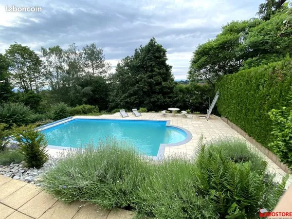 Villa 9 pièces 195 m²