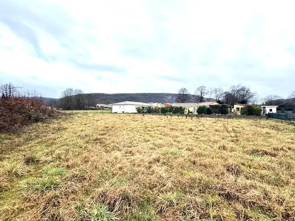 CRAMPAGNA : TERRAIN A BATIR DE 1250 M2 A VENDRE AVEC BRANCHE