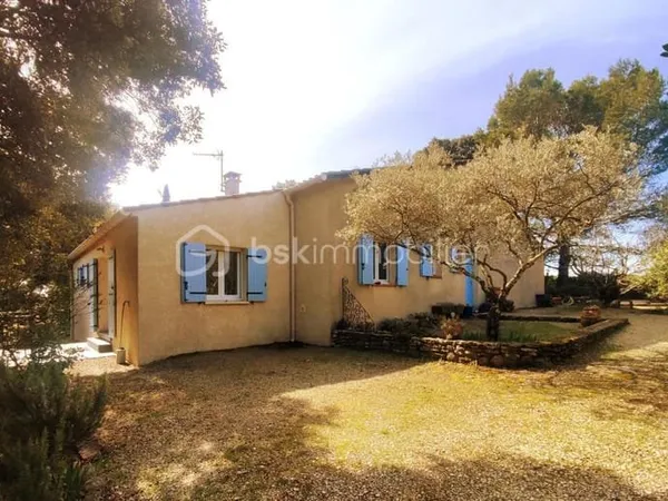 Villa individuelle et studio attenant- Jardin arboré de 2749m² - Calme et sans vis à vis