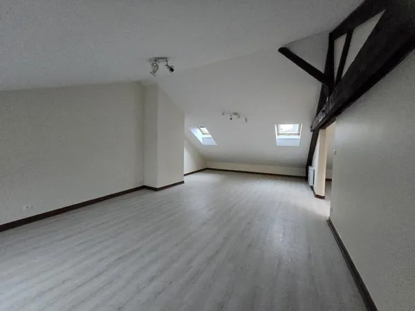 A louer - Appartement 2 pièces 51m2 - Rue Saint Lambert à NA