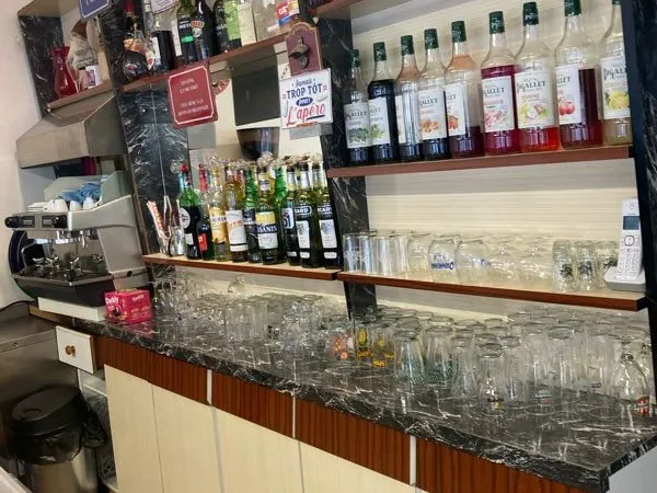 Bar restaurant