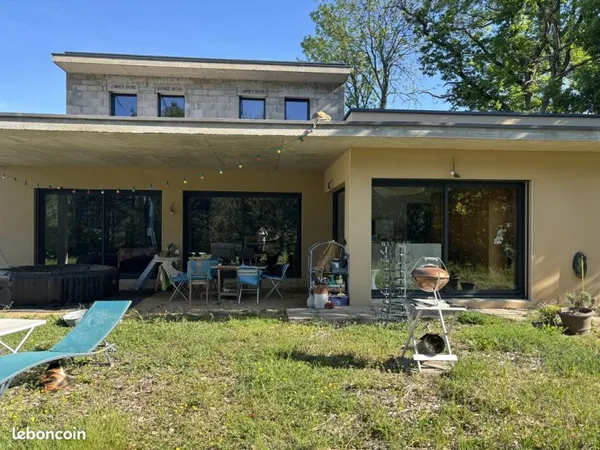 Vend maison d'architecte de 2020