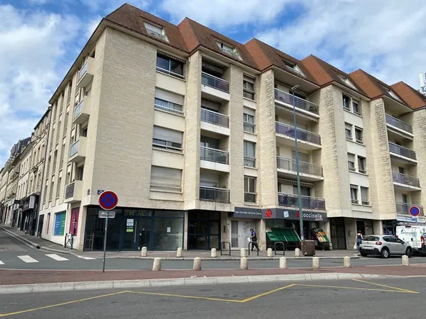 APPARTEMENT CAEN / BASSIN ST PIERRE - 5 pièces - 122m²