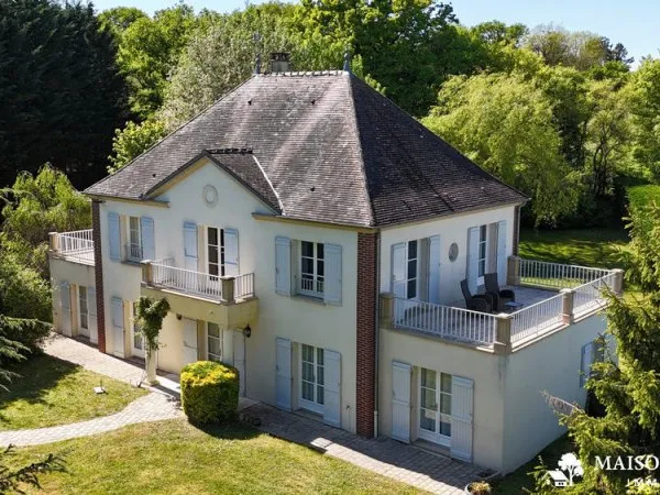 BELLE MAISON