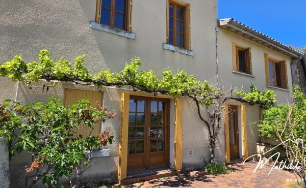À Chalus, au coeur d'un cadre champêtre et calme