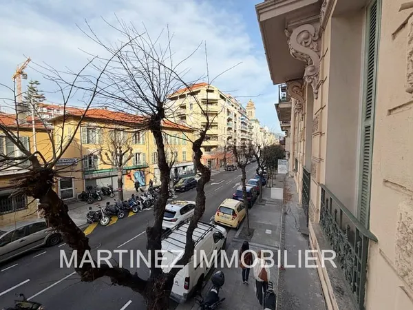 APPARTEMENT 3 PIECES TRAVERSANT + 3 CAVES