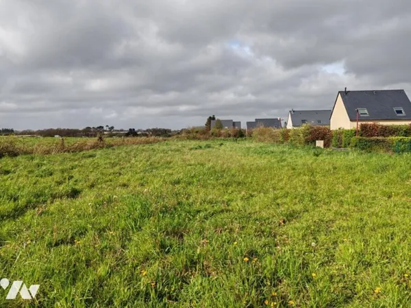 Terrain 600 m²