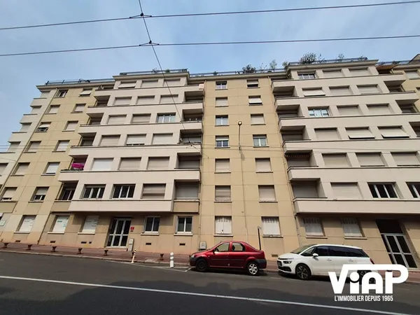 Bvd GAMBETTA, appartement avec balcons