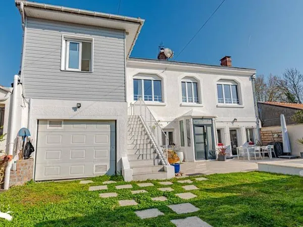 Maison 5 pièces 140 m²